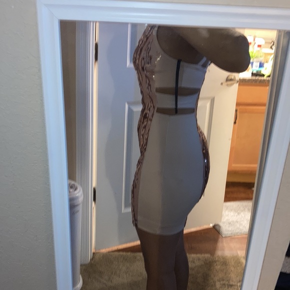 Bebe Dress - Picture 4 of 7